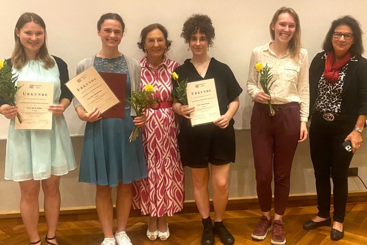 (v.l.n.r.) Marie Müller, Elisa Amtsbüchler, Dr. Daria von Bubnoff, Anais Karma, Dr. Anna Juri Lücke, Dr. Andrea Köster